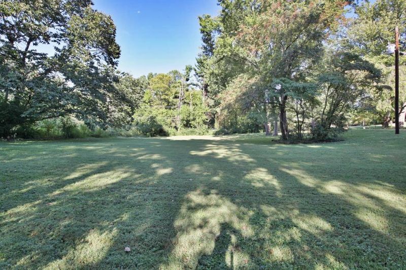 8908 Fox Lonas Rd, Knoxville, TN 37923