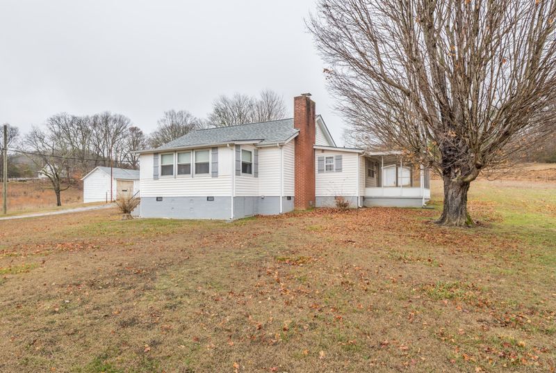 8909 Millertown Pike, Mascot, TN 37806