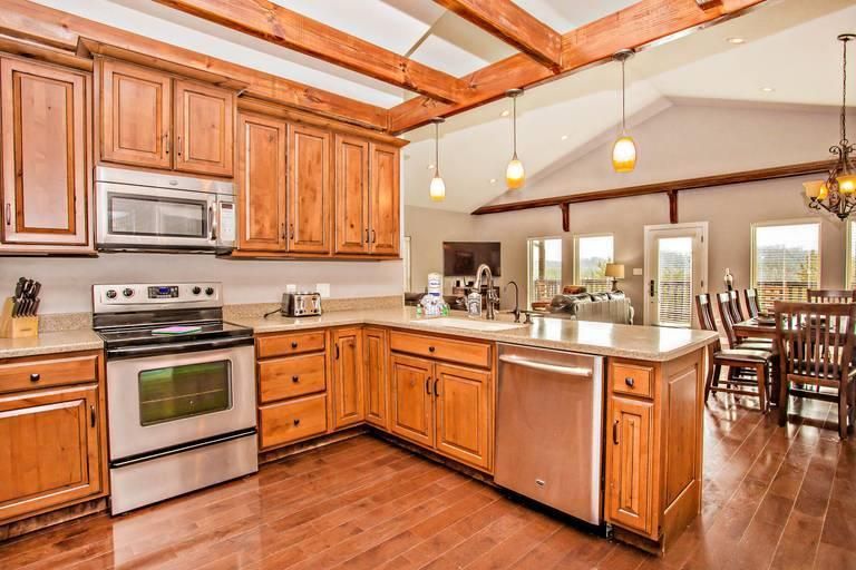 891 Lake View Loop, Sevierville, TN 37876