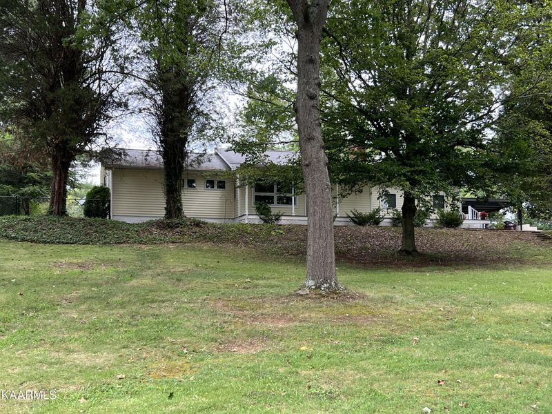 891 N Wright Rd, Alcoa, TN 37701