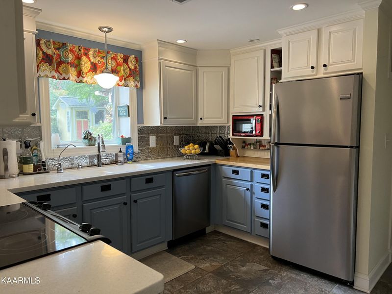 891 N Wright Rd, Alcoa, TN 37701