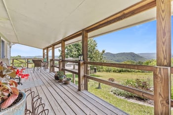 891 New Harvest Rd, Washburn, TN 37888