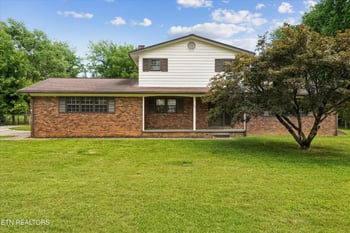 891 W Cunningham St, Alcoa, TN 37701