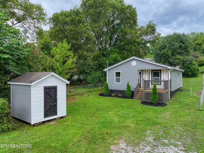 8910 B Dr, Mascot, TN 37806