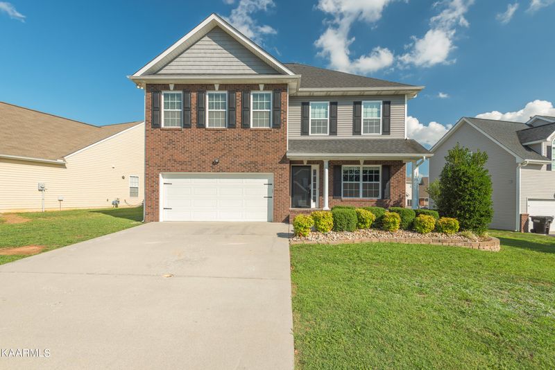 8912 Wavetree Dr, Knoxville, TN 37931