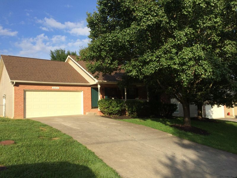 8913 Heathercrest Dr, Powell, TN 37849