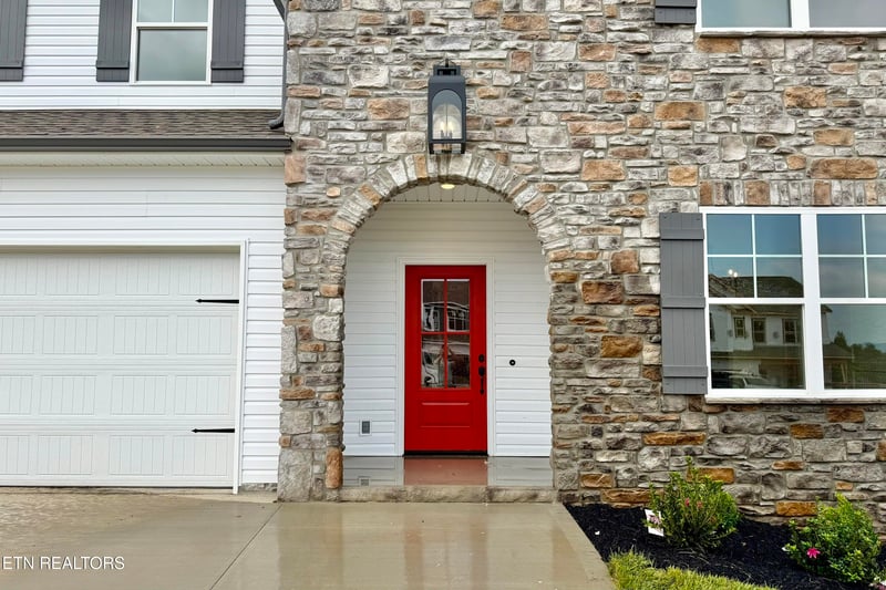 8914 Queensdale Ln, Knoxville, TN 37924