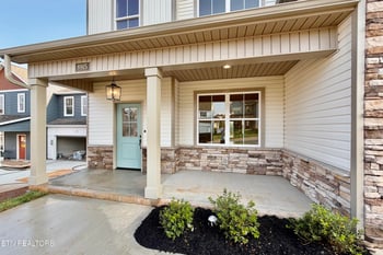 8915 Queensdale Ln, Knoxville, TN 37924