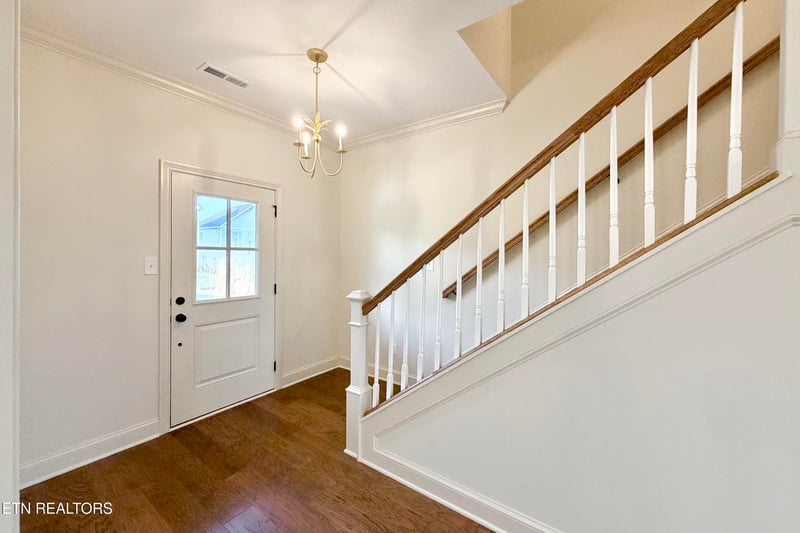 8915 Queensdale Ln, Knoxville, TN 37924