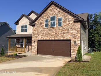 8915 Twisted Willow Ln, Knoxville, TN 37931