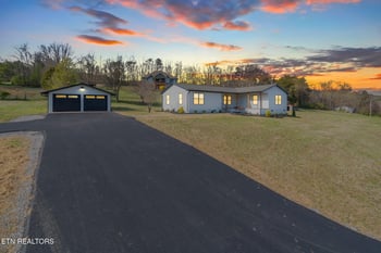 8917 Millertown Pike, Mascot, TN 37806