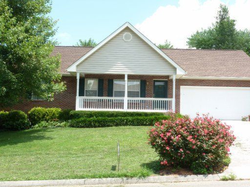 8918 Heathercrest Dr, Powell, TN 37849