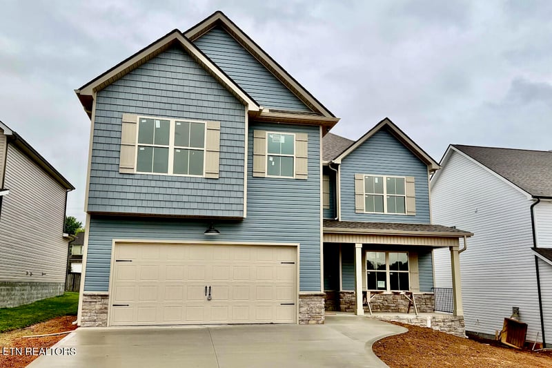 8918 Queensdale Ln, Knoxville, TN 37924