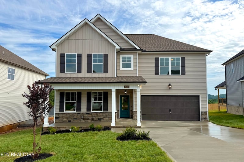 8919 Queensdale Ln, Knoxville, TN 37924