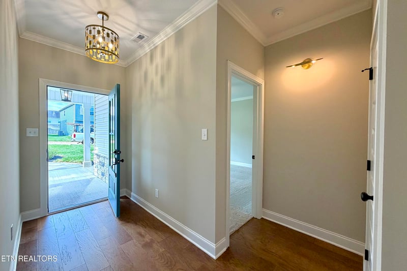 8919 Queensdale Ln, Knoxville, TN 37924