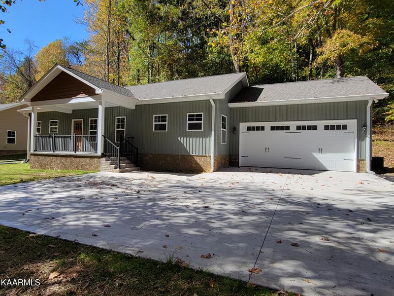 892 Beverly Hills Dr, Sevierville, TN 37862