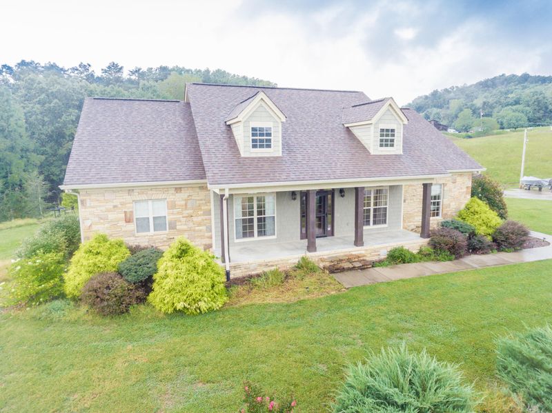 892 Clax Gap Rd, Harriman, TN 37748