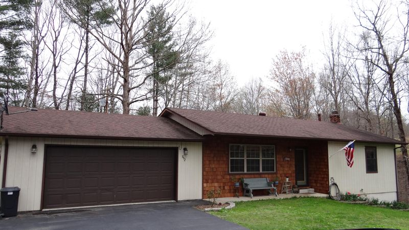 892 Sand Cut Rd, Oneida, TN 37841