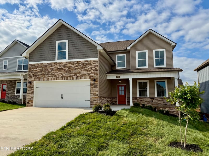 8922 Queensdale Ln, Knoxville, TN 37924