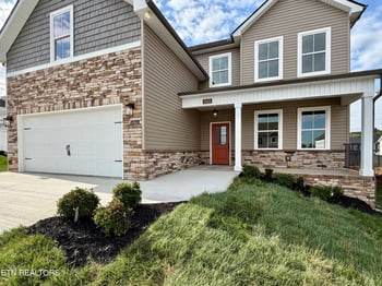 8922 Queensdale Ln, Knoxville, TN 37924