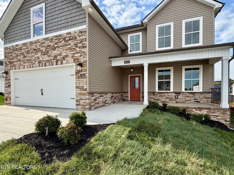8922 Queensdale Ln, Knoxville, TN 37924