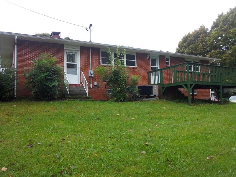 8923 Hillside Ave, Mascot, TN 37806
