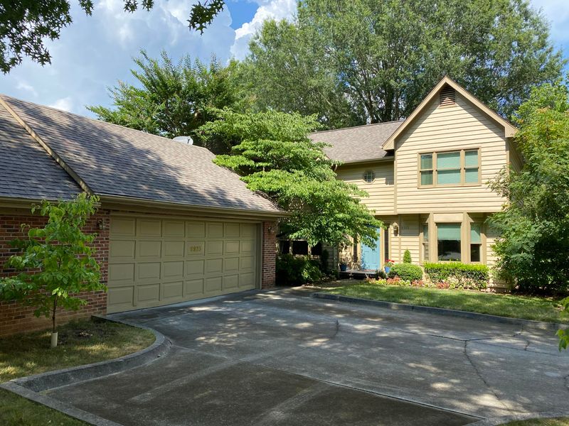 8923 Wesley Pl, Knoxville, TN 37922