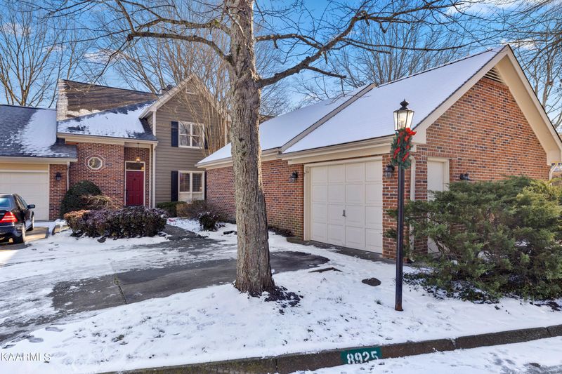 8925 Wesley Pl, Knoxville, TN 37922