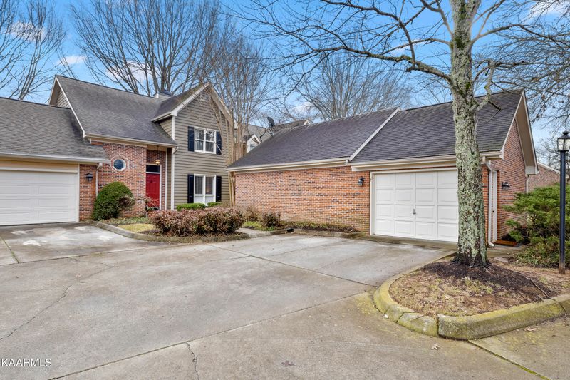 8925 Wesley Pl, Knoxville, TN 37922