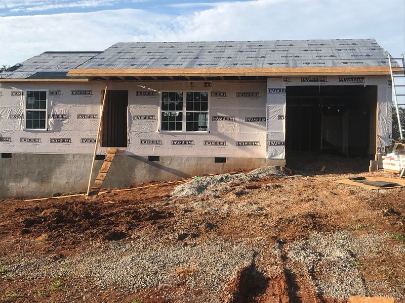 8926 John David Dr, Mascot, TN 37806