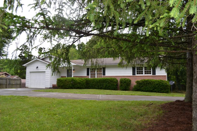 8929 Path Way, Knoxville, TN 37931