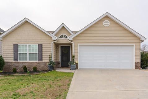 8929 Wavetree Dr, Knoxville, TN 37931
