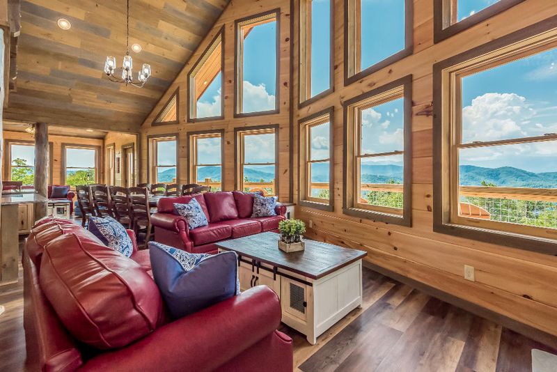 893 Autumn Ridge Way, Sevierville, TN 37876