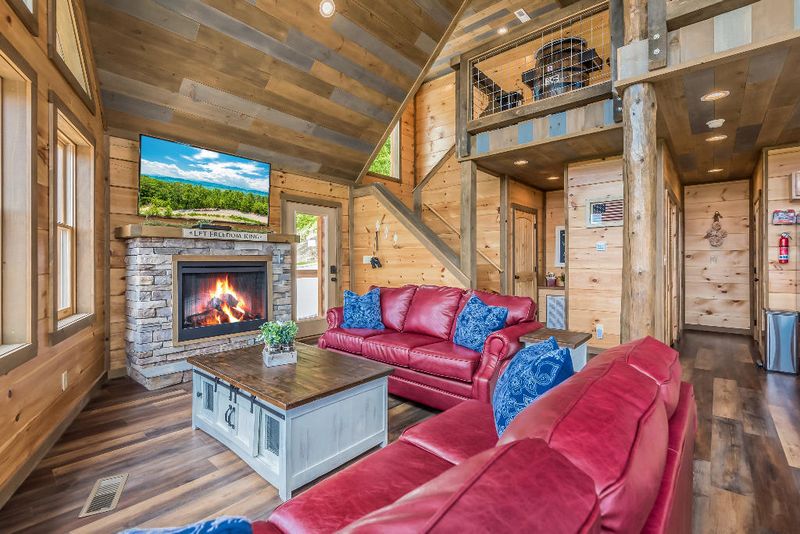 893 Autumn Ridge Way, Sevierville, TN 37876