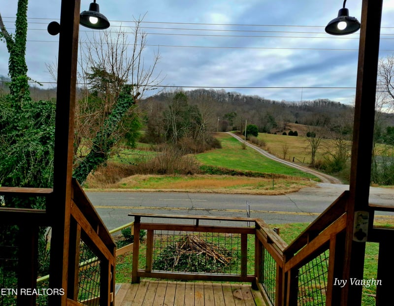 893 Brushy Valley Rd, Heiskell, TN 37754
