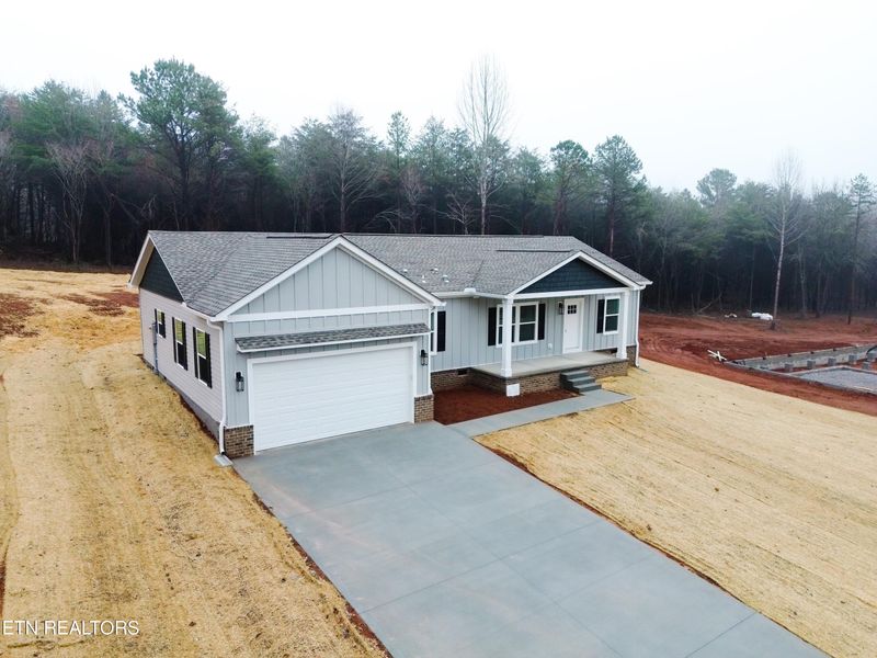 8930 Shaw Ferry Rd, Lenoir City, TN 37772