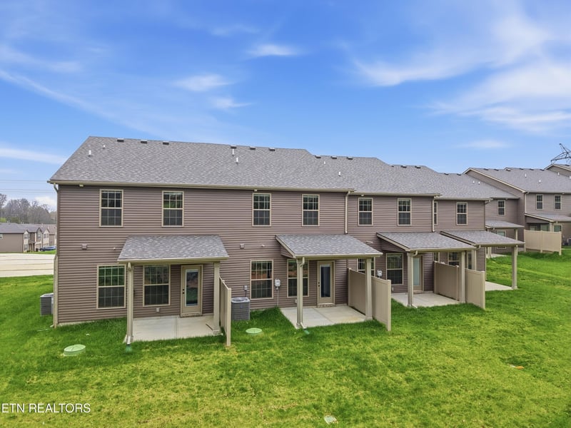 8932 Keenberg Ln, Knoxville, TN 37931