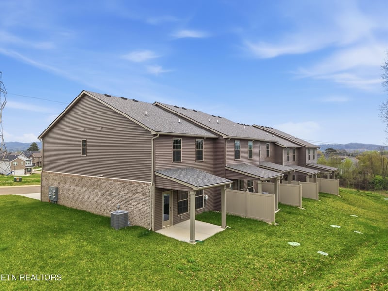 8932 Keenberg Ln, Knoxville, TN 37931