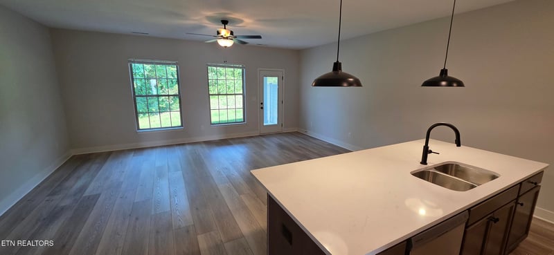 8934 Keenberg Ln, Knoxville, TN 37931
