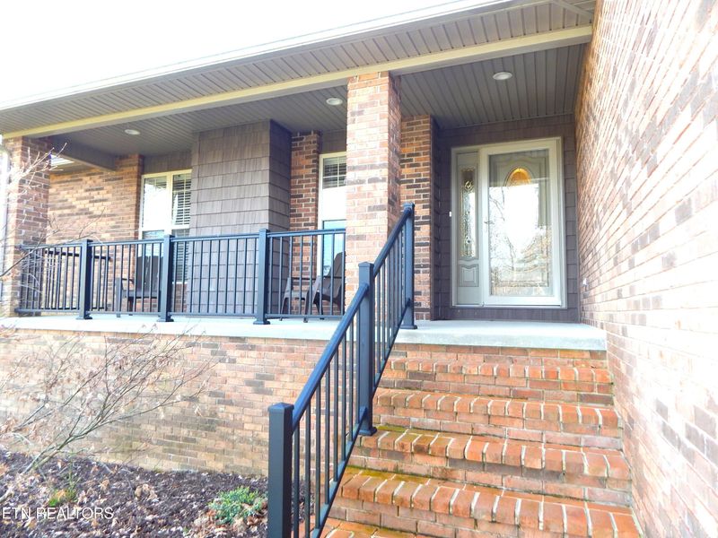 894 Laurel Cir, Crossville, TN 38555