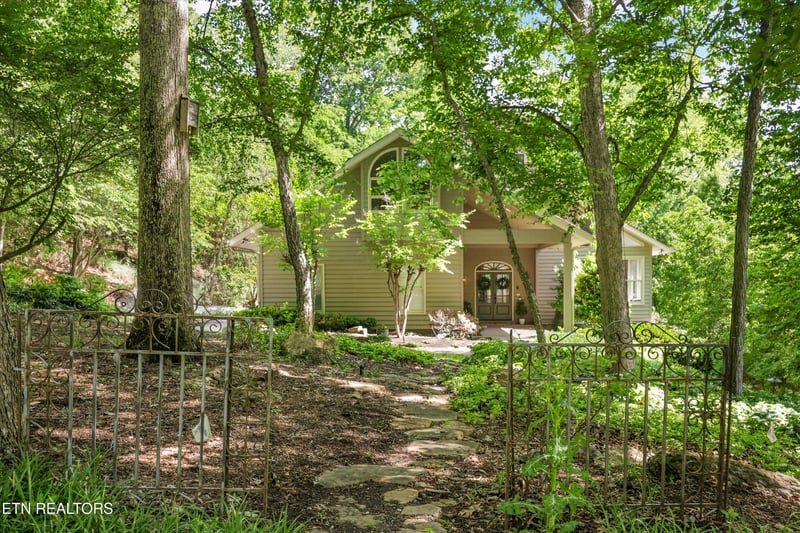 8940 Kelsey Ln, Knoxville, TN 37922