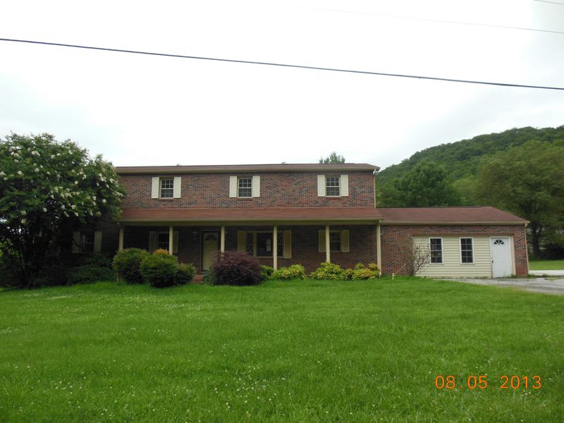 8943 Norris, Powell, TN 37849
