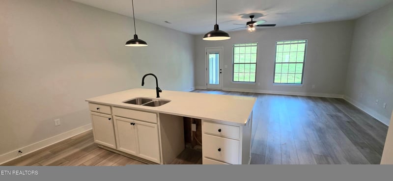 8946 Keenberg Ln, Knoxville, TN 37931