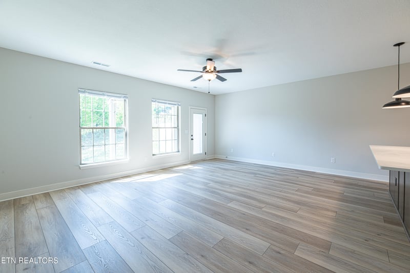 8958 Keenberg Ln, Knoxville, TN 37931