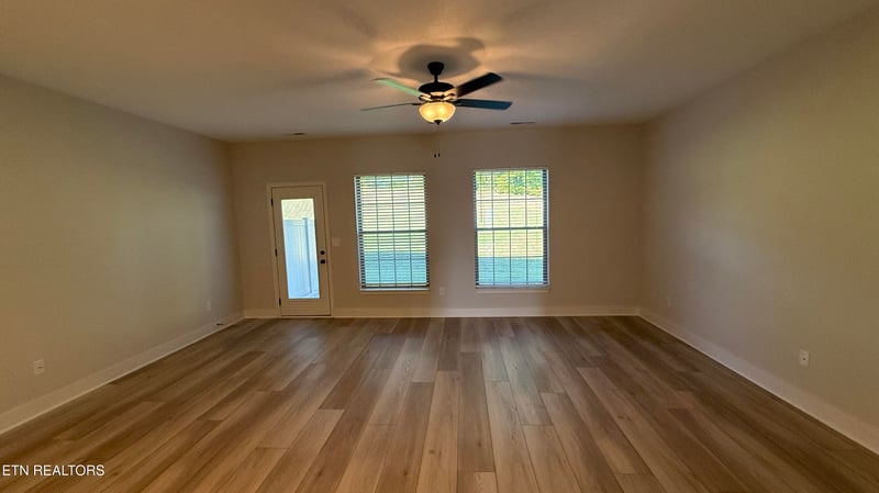 8958 Keenberg Ln, Knoxville, TN 37931