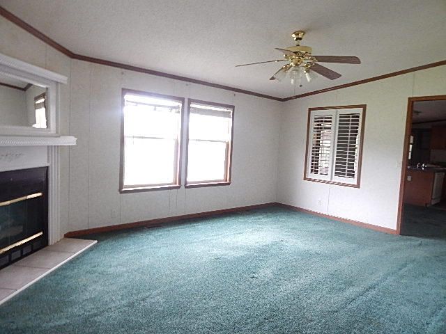 898 Haleys Grove Ln, Crab Orchard, TN 37723