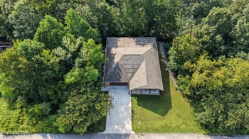 898 Hillside Ln, Lenoir City, TN 37771