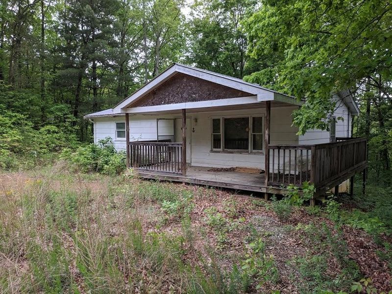 899 New Light Rd, Winfield, TN 37892
