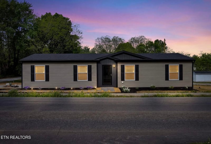 9 Hamilton Ave, Englewood, TN 37329