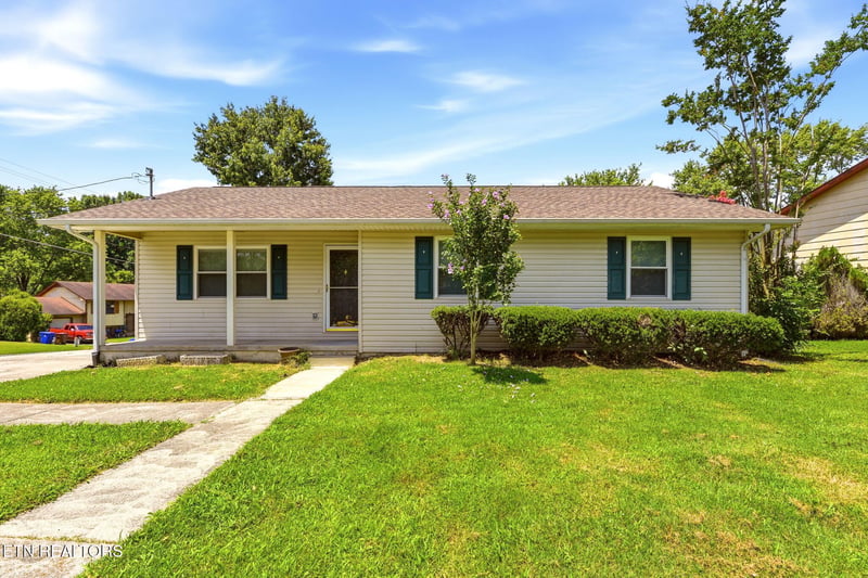 90 Tempura Dr, Oak Ridge, TN 37830